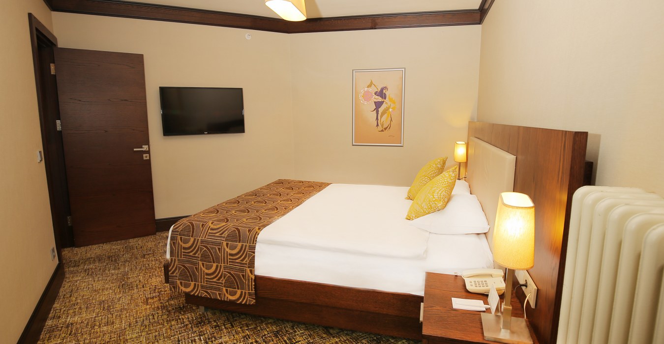 Suite Room with Lake View | Abant Palace Hotel