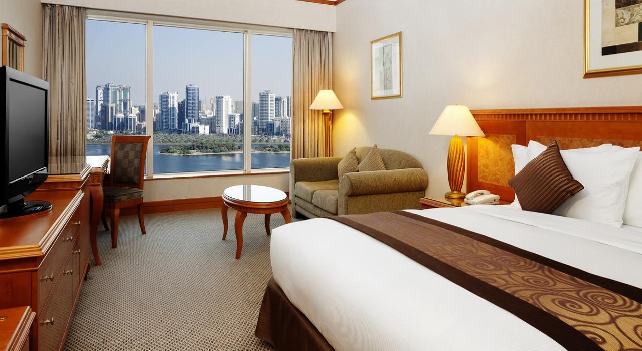 Superior Twin Room | Corniche Hotel Sharjah