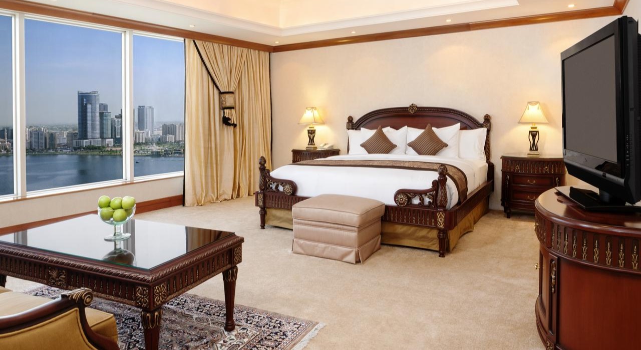 Superior Twin Room | Corniche Hotel Sharjah