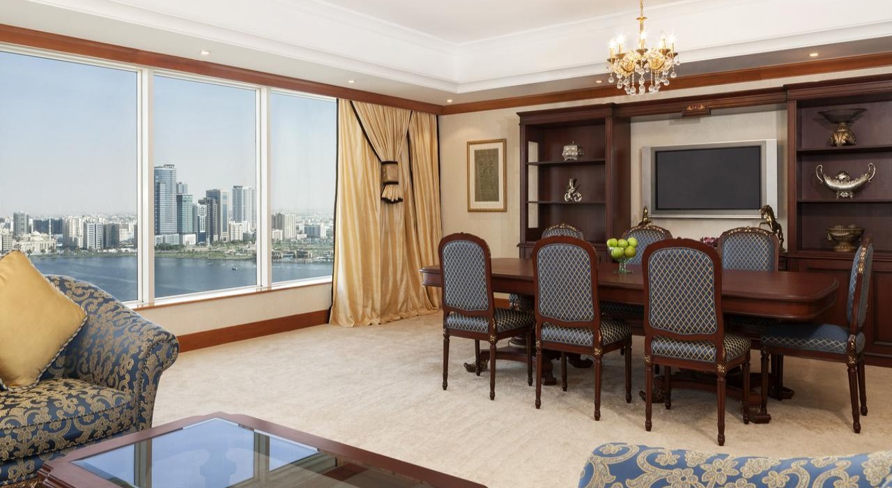 Superior Twin Room | Corniche Hotel Sharjah