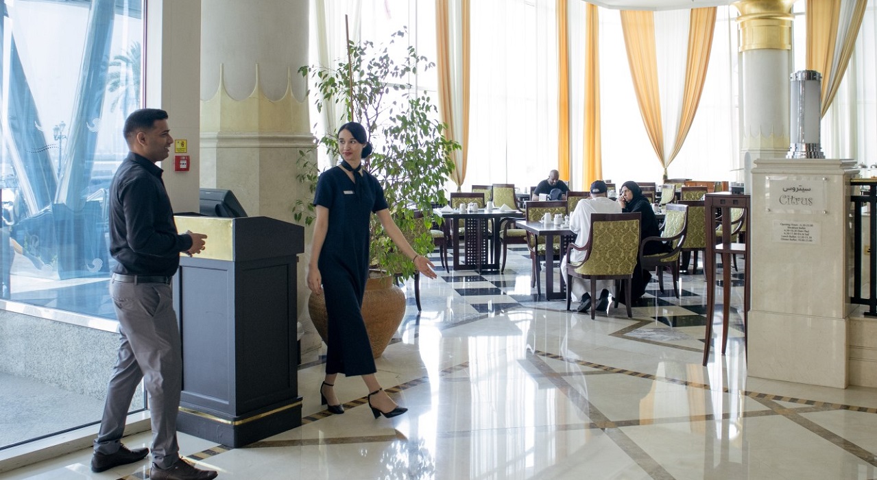 Restaurant | Corniche Hotel Sharjah