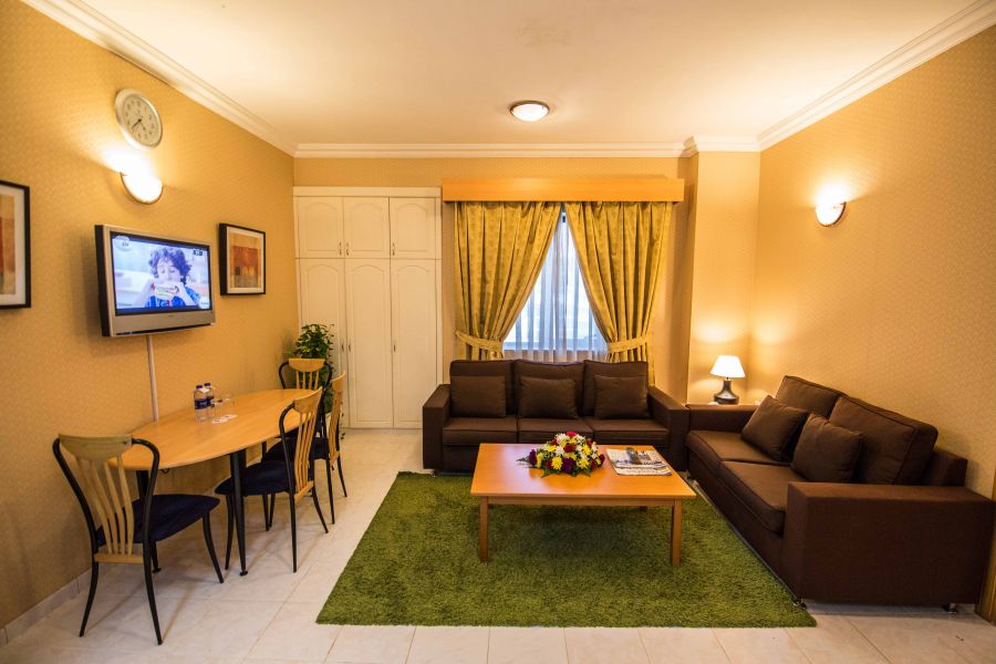 LIVING-ROOM-OF-1-BR-(2).jpg