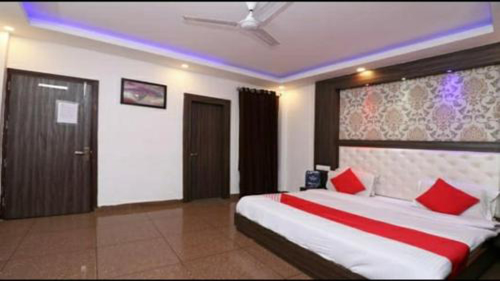 dlx-dbl-room.jpg