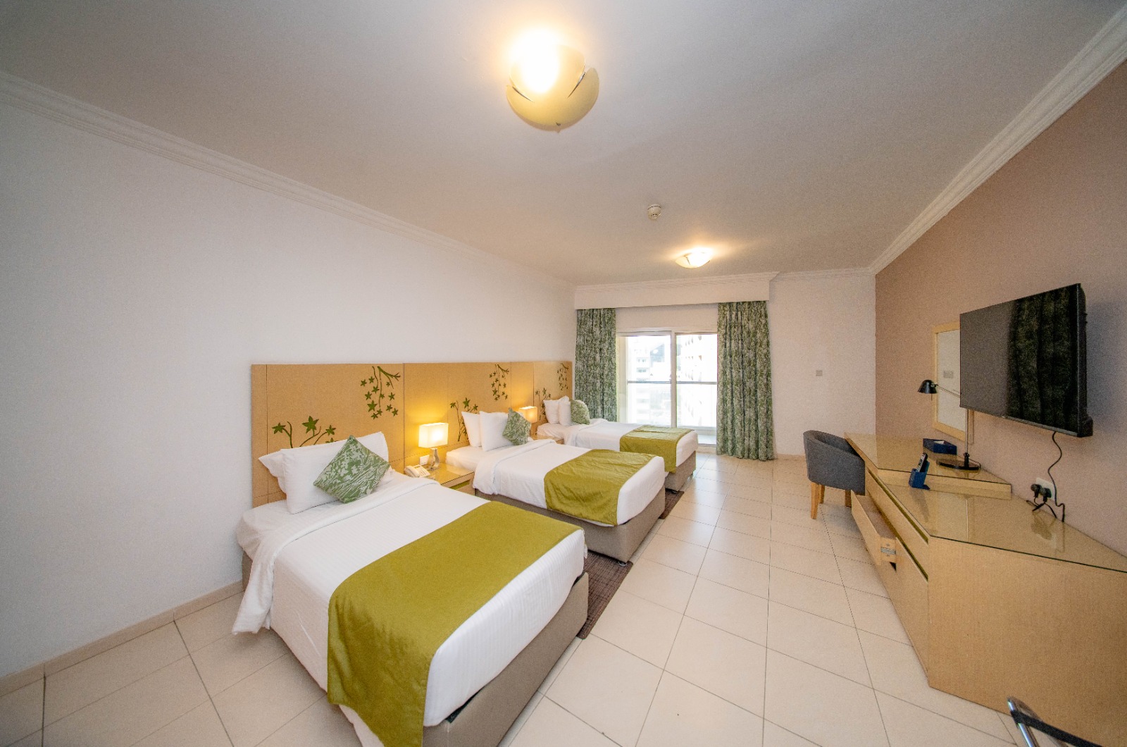 Deluxe Two  Bedroom Apartment with Balcony