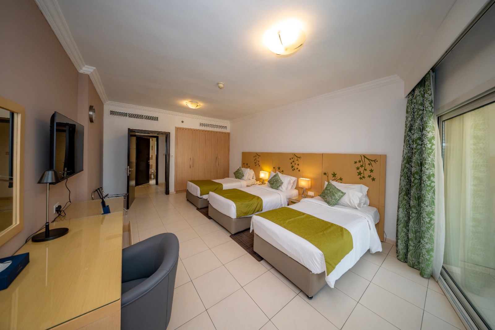 Deluxe Two Bedroom Apartments with Balcony