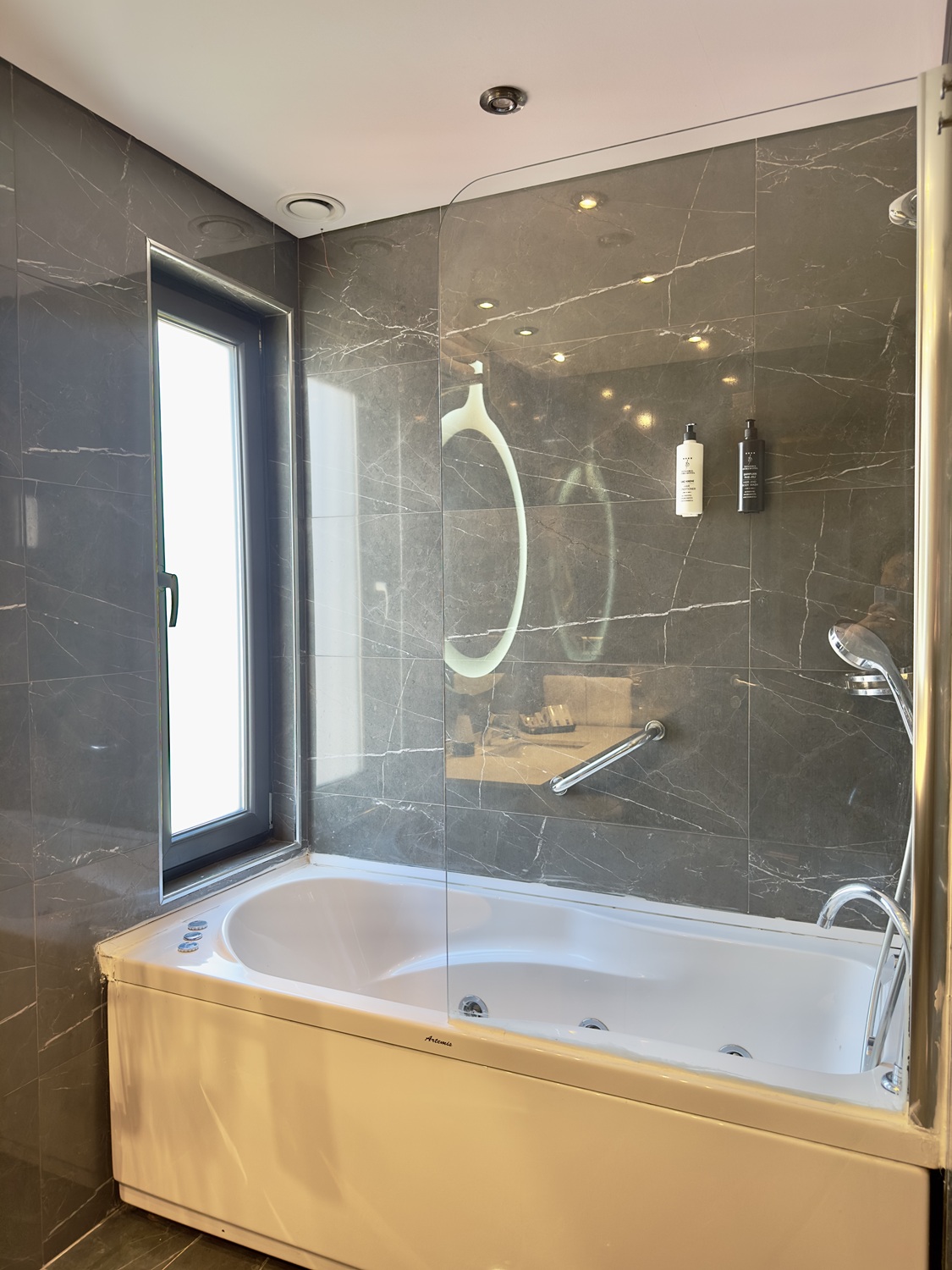 Suite Room Image 6