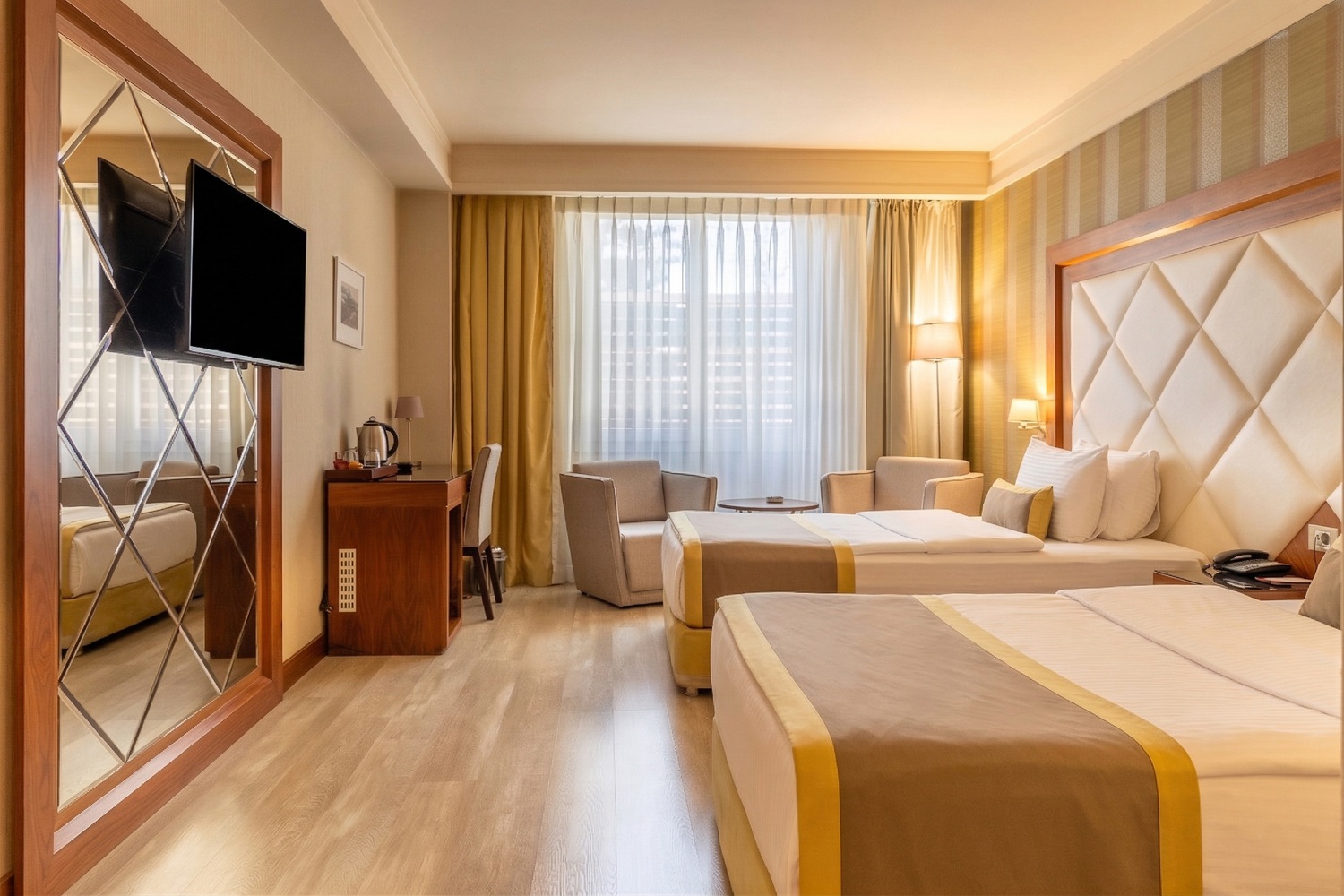 Standard Double or Twin Room Image 11